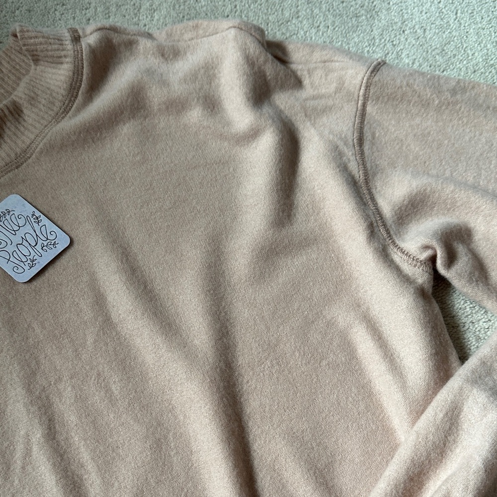 Free People Long Sleeve Sweater! - Picture 5 of 7